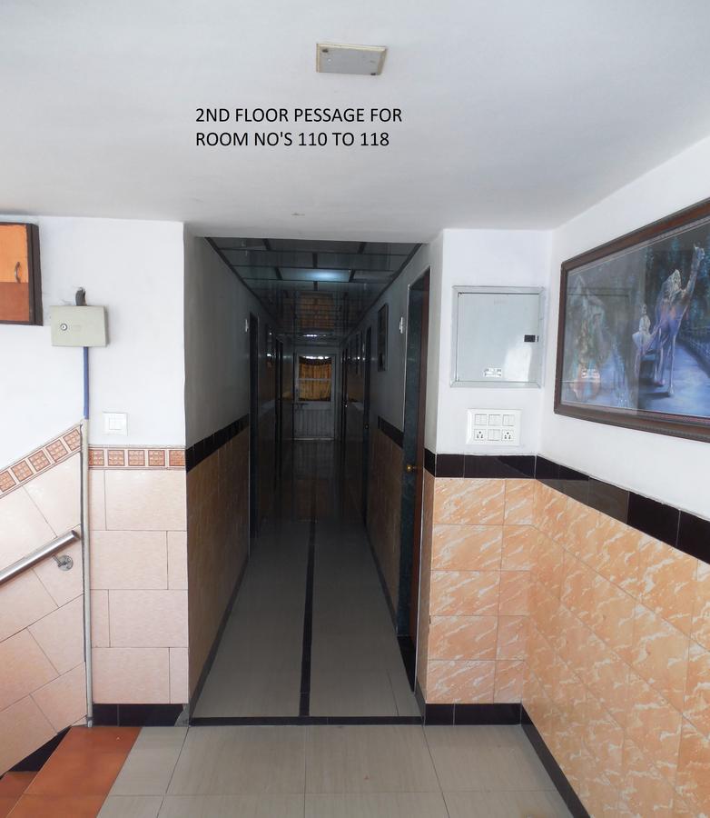 Hotel Silver Springs Αχμπανταμπάντ Εξωτερικό φωτογραφία