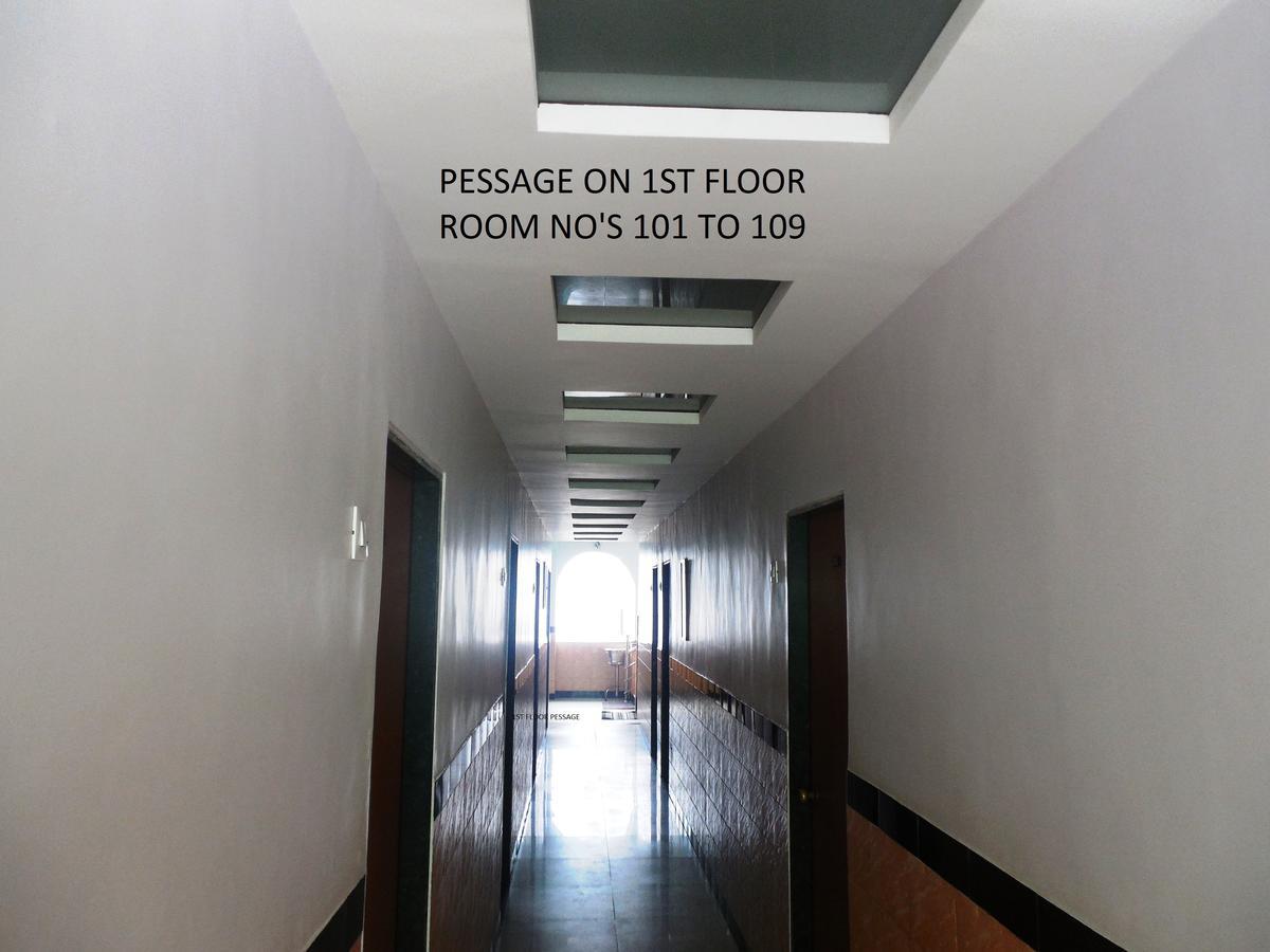 Hotel Silver Springs Αχμπανταμπάντ Εξωτερικό φωτογραφία
