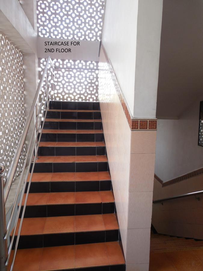 Hotel Silver Springs Αχμπανταμπάντ Εξωτερικό φωτογραφία